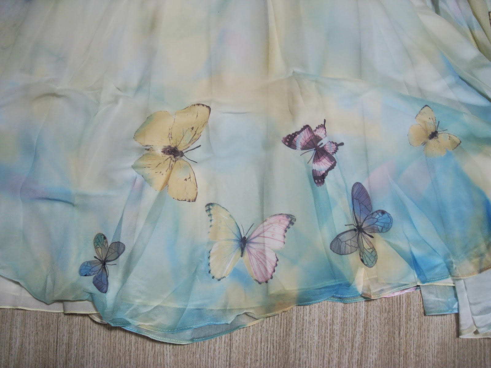 Duchess Fashion: Malaysia Online Clothes Shopping: Butterfly Print Long ...